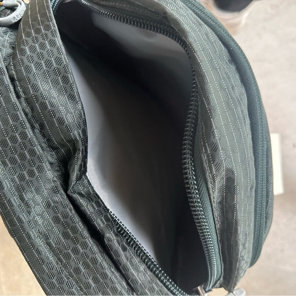 Osprey Nebula Backpack 32L Green Brindle Brown Outdoor Commuter Laptop NEW - Picture 7 of 13